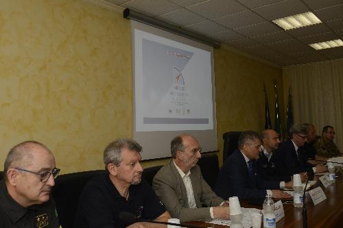 Riccardo Riccardi, vicepresidente della Regione FVG e assessore alla Protezione civile (nella foto terzo da sinistra) alla presentazione dell’esercitazione internazionale di protezione civile per rischio alluvione – Latisana 01/06/2018